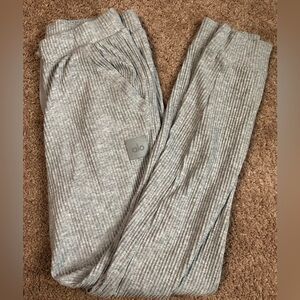 Alo Yoga Muse Joggers Ribbed Cozy Athleisure Women’s Medium Grey